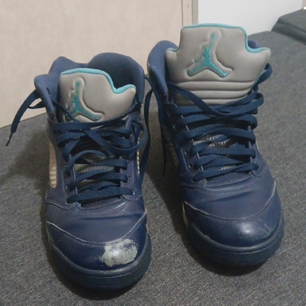 Jordan Mens Navy and Teal Sneakers